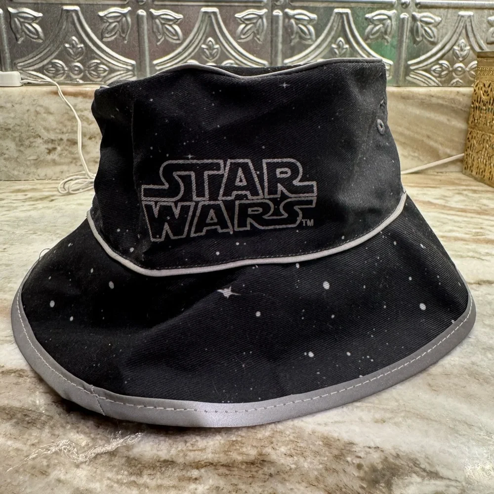 DISNEY PARKS STAR WARS bucket sun cap bucket hat. Adult NWT